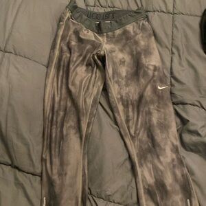 Nike dry-fit medium medium calf length